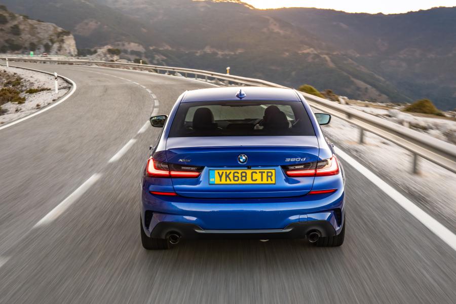  BMW 320d M Sport xDrive (G20) 2019 года  (UK) (фото 23 из 40)